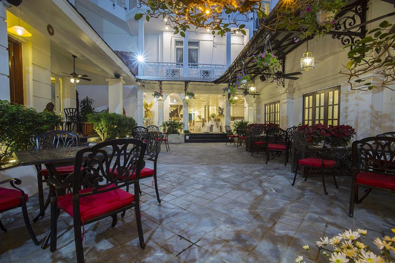 New Era Hotel & Villa Ханой Екстериор снимка